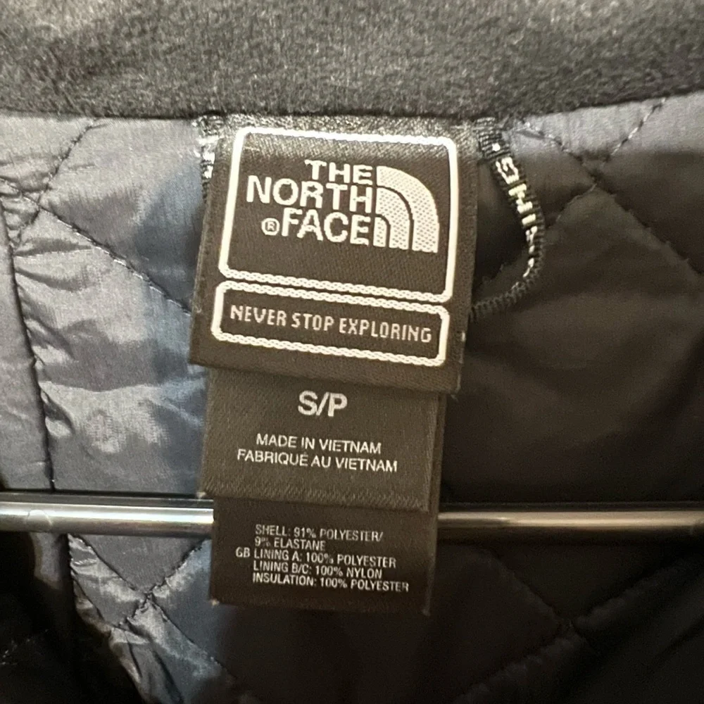 The North Face Black Zip Up Winter Jacket Size Small Petite - Picture 3 of 5